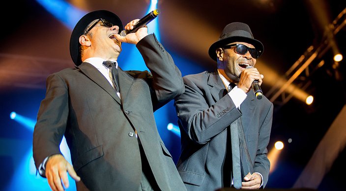 THE ORIGINAL BLUES BROTHERS BAND