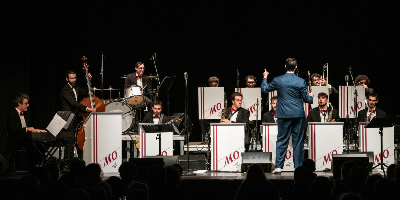 A DECADE OF SWING